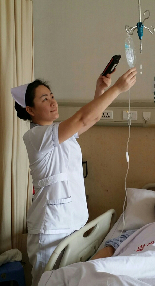 應用移動護理信息系統(tǒng).jpg